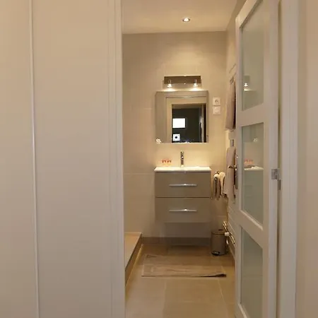 Appartement Studio Proche Gare St Jean *