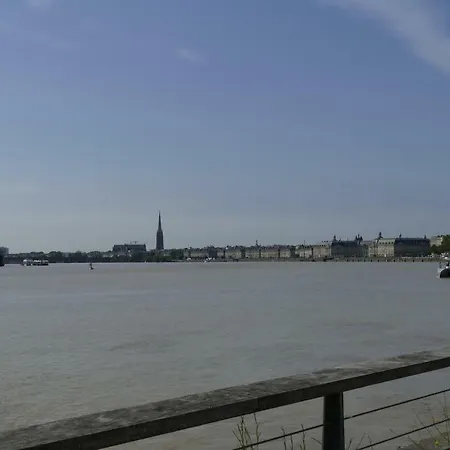 Appartement Studio Proche Gare St Jean *